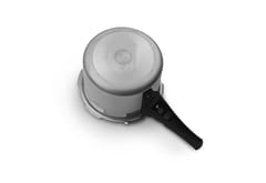 Butterfly Standard Aluminium Outer Lid Pressure Cooker, 3 Litre