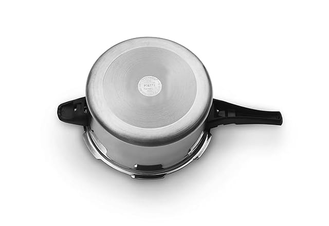 Butterfly Standard Aluminium Outer Lid Pressure Cooker, 10 Litre, Silver